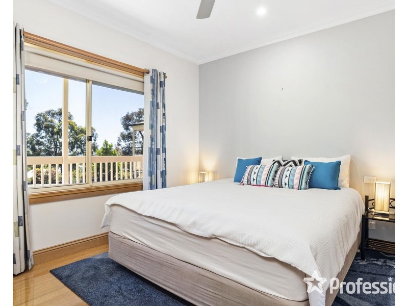 9 Gibbs Road, Healesville VIC 3777