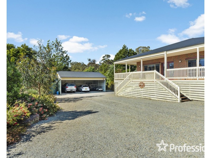 9 Gibbs Road, Healesville VIC 3777