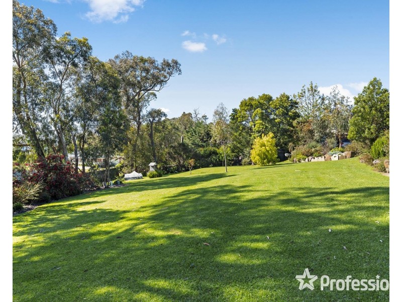 9 Gibbs Road, Healesville VIC 3777