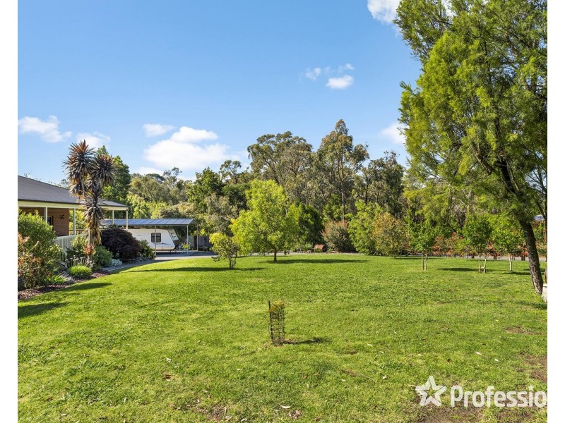9 Gibbs Road, Healesville VIC 3777