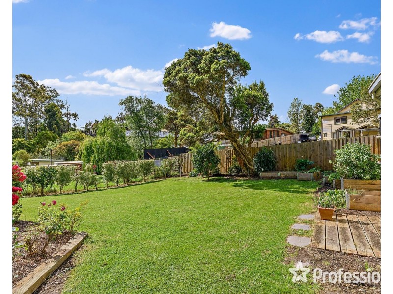 4 Priestley Crescent, Mount Evelyn VIC 3796