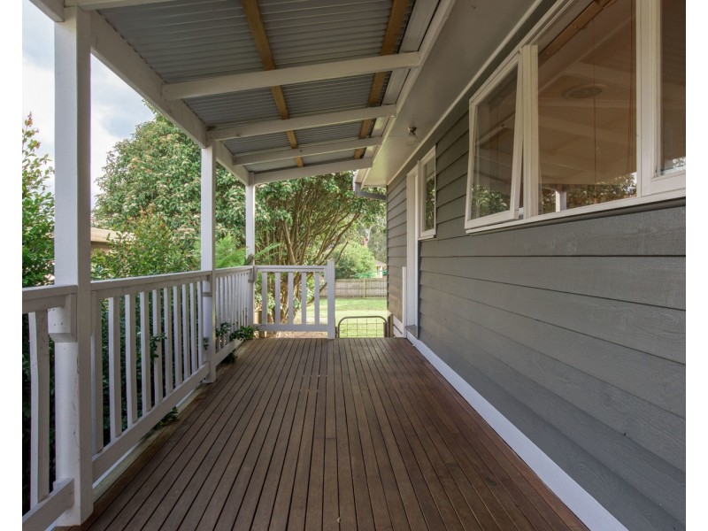 4 Henry Street, Healesville VIC 3777