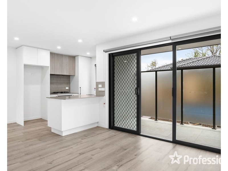 2/44 Liverpool Road, Kilsyth VIC 3137