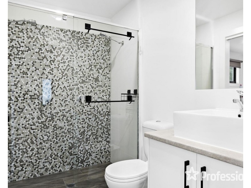 2/44 Liverpool Road, Kilsyth VIC 3137