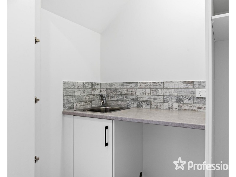 2/44 Liverpool Road, Kilsyth VIC 3137