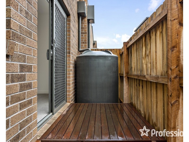 2/44 Liverpool Road, Kilsyth VIC 3137