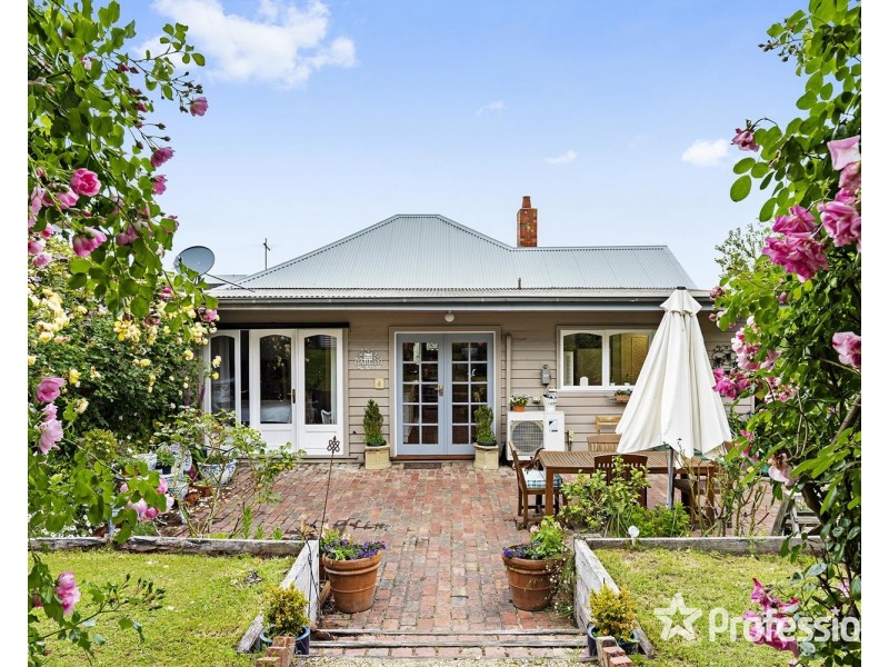 11 George Street, Lilydale VIC 3140