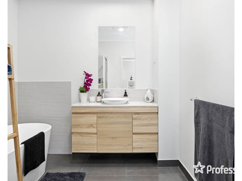 2 Penny Lane, Lilydale VIC 3140