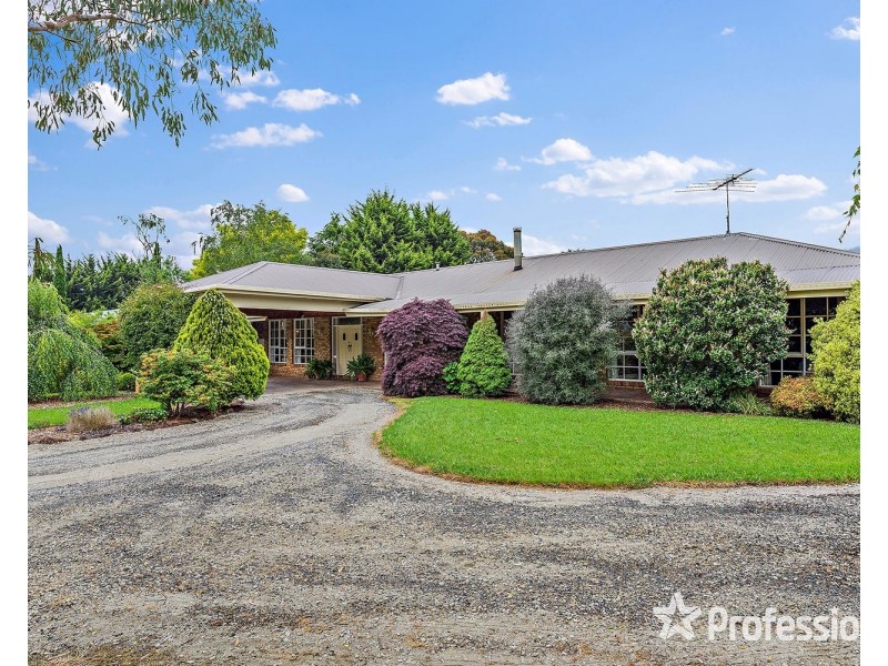 21 Anderson Road, Healesville VIC 3777