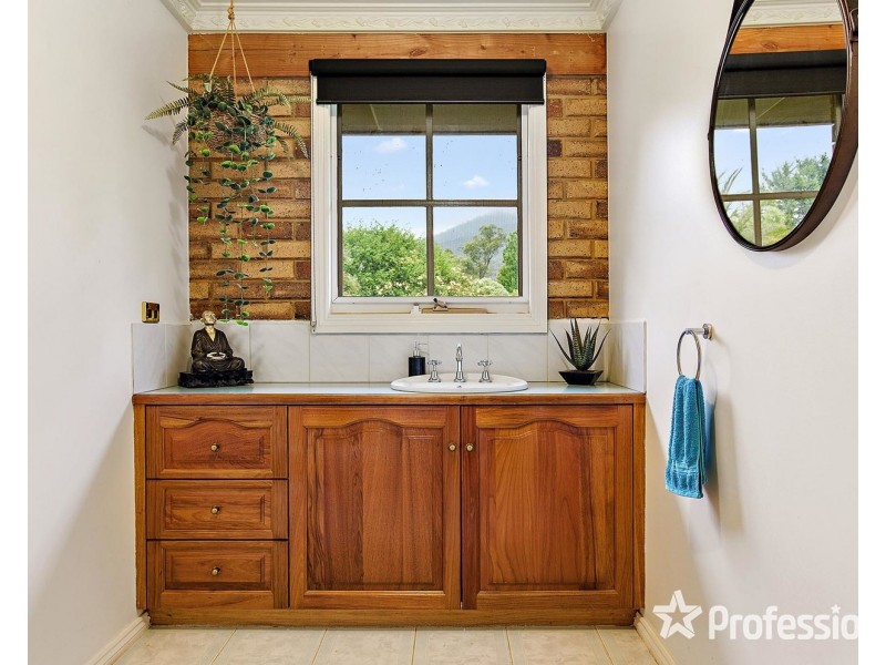 21 Anderson Road, Healesville VIC 3777