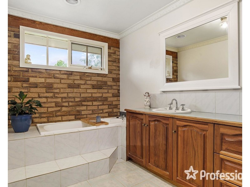 21 Anderson Road, Healesville VIC 3777