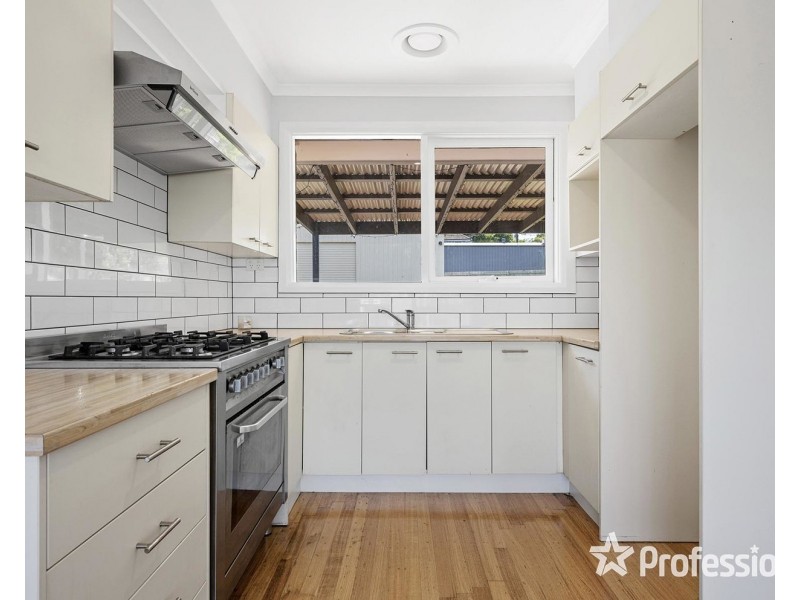 9 McFadzean Street, Coldstream VIC 3770