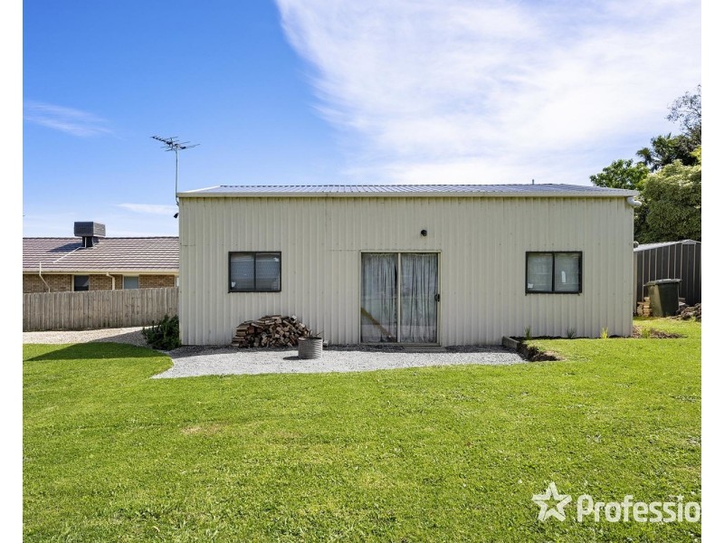 9 McFadzean Street, Coldstream VIC 3770