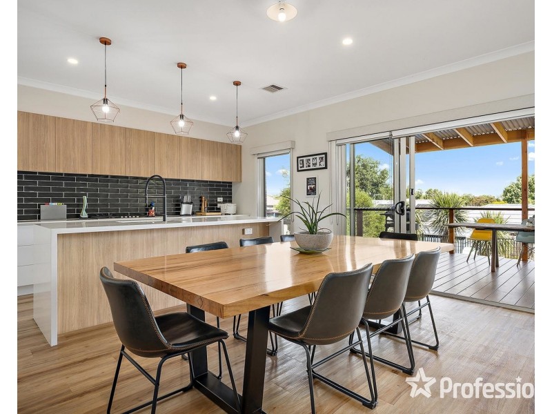 2B Frances Avenue, Yarra Glen VIC 3775