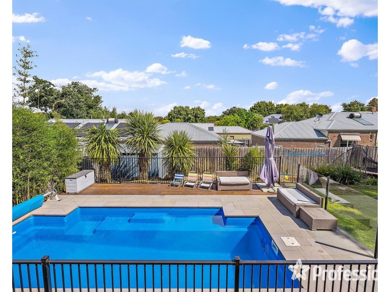 2B Frances Avenue, Yarra Glen VIC 3775