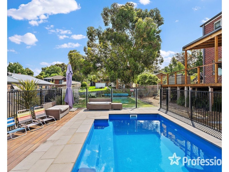 2B Frances Avenue, Yarra Glen VIC 3775