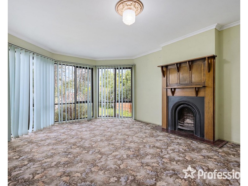 18 Pinnacle Rise, Lilydale VIC 3140