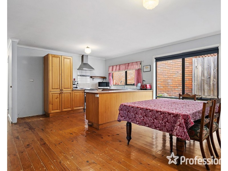 18 Pinnacle Rise, Lilydale VIC 3140