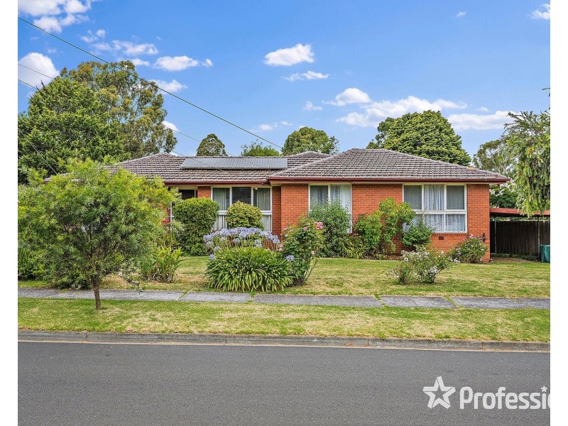 22 McDermott Avenue, Mooroolbark VIC 3138