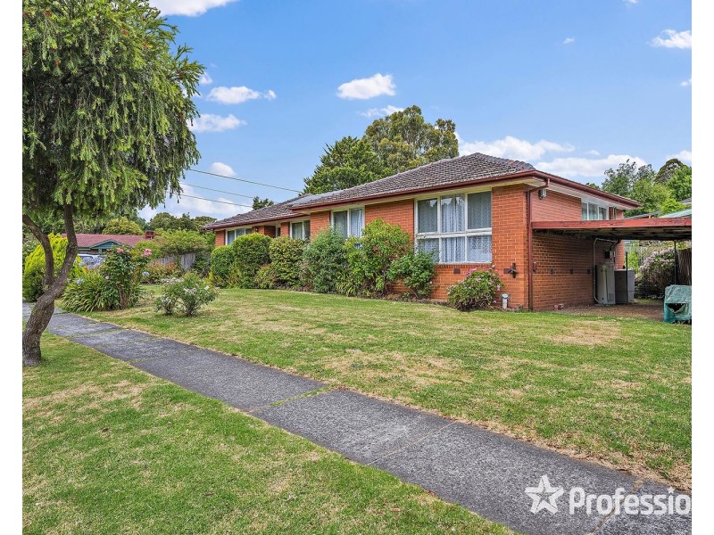22 McDermott Avenue, Mooroolbark VIC 3138