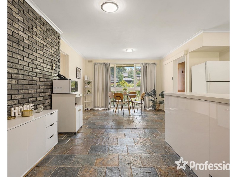 22 McDermott Avenue, Mooroolbark VIC 3138