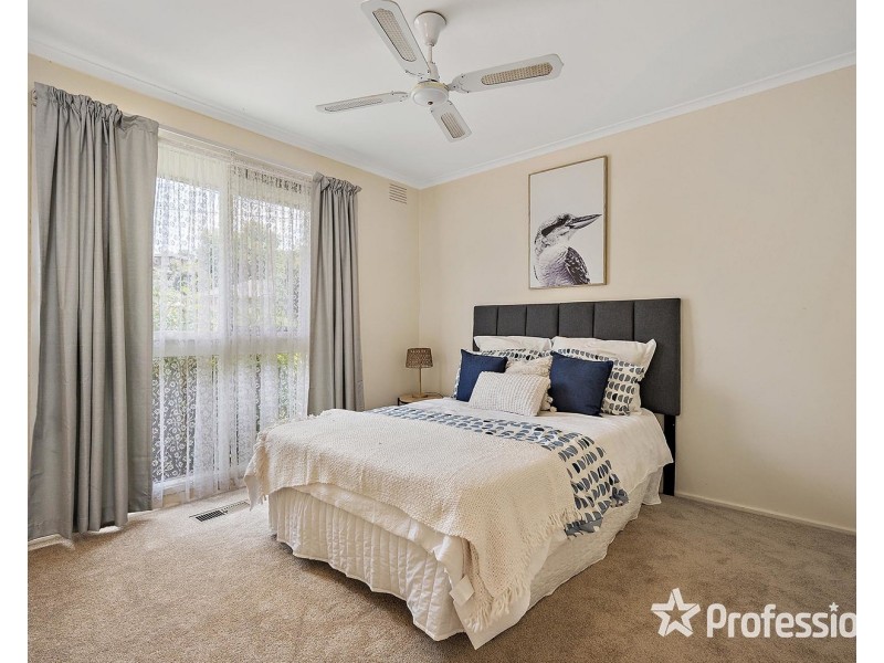 22 McDermott Avenue, Mooroolbark VIC 3138