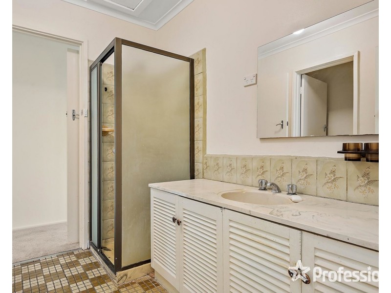 22 McDermott Avenue, Mooroolbark VIC 3138