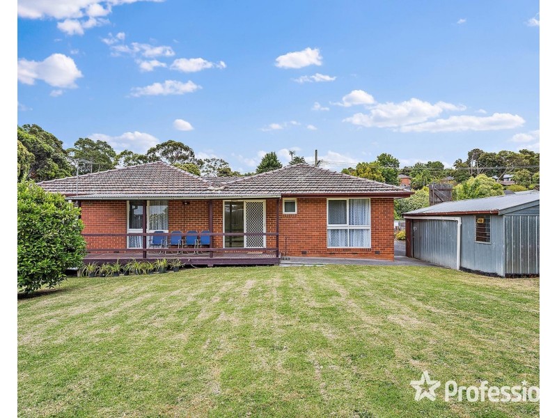 22 McDermott Avenue, Mooroolbark VIC 3138