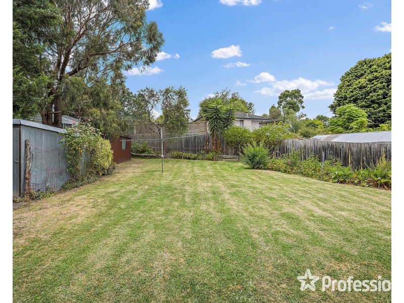 22 McDermott Avenue, Mooroolbark VIC 3138