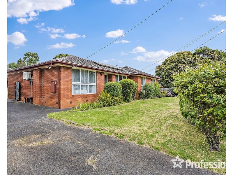 22 McDermott Avenue, Mooroolbark VIC 3138