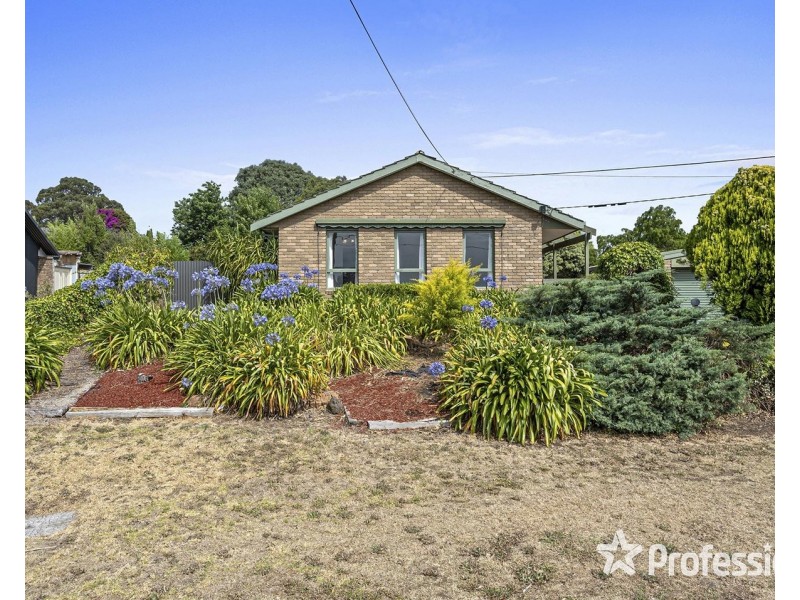 4 Woodpecker Pass, Chirnside Park VIC 3116