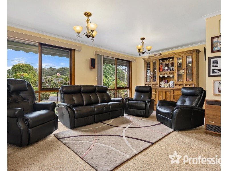 6 Chirnside Drive, Chirnside Park VIC 3116