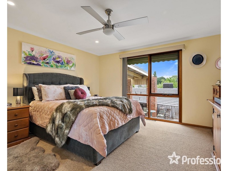 6 Chirnside Drive, Chirnside Park VIC 3116