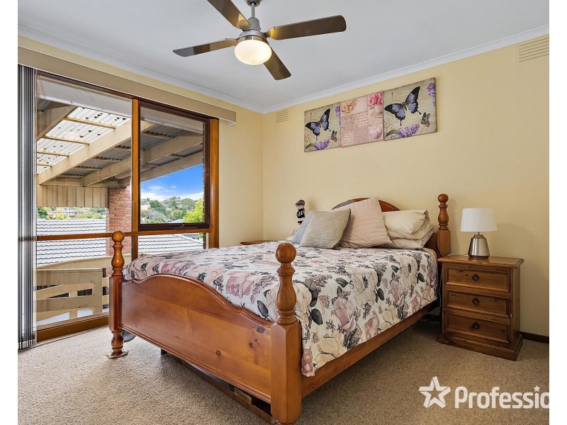 6 Chirnside Drive, Chirnside Park VIC 3116