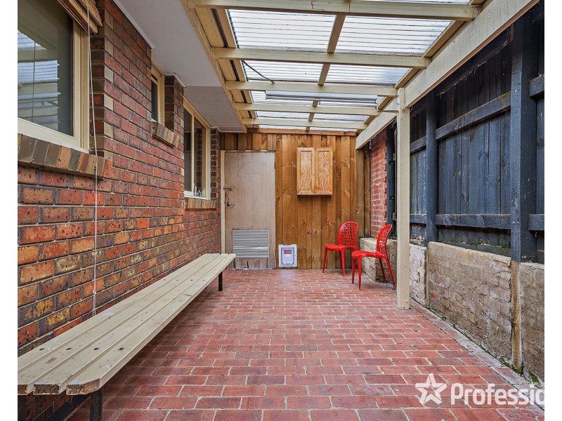 6 Chirnside Drive, Chirnside Park VIC 3116