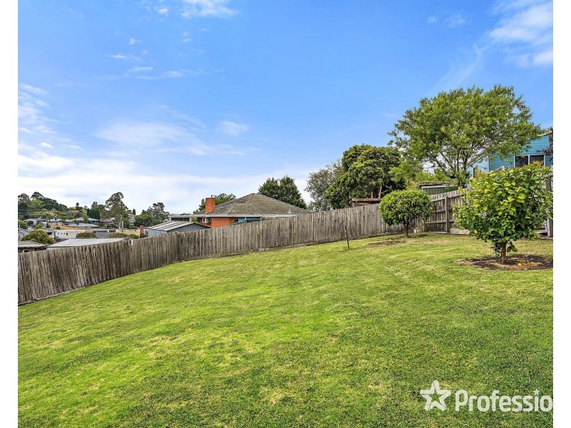 6 Chirnside Drive, Chirnside Park VIC 3116