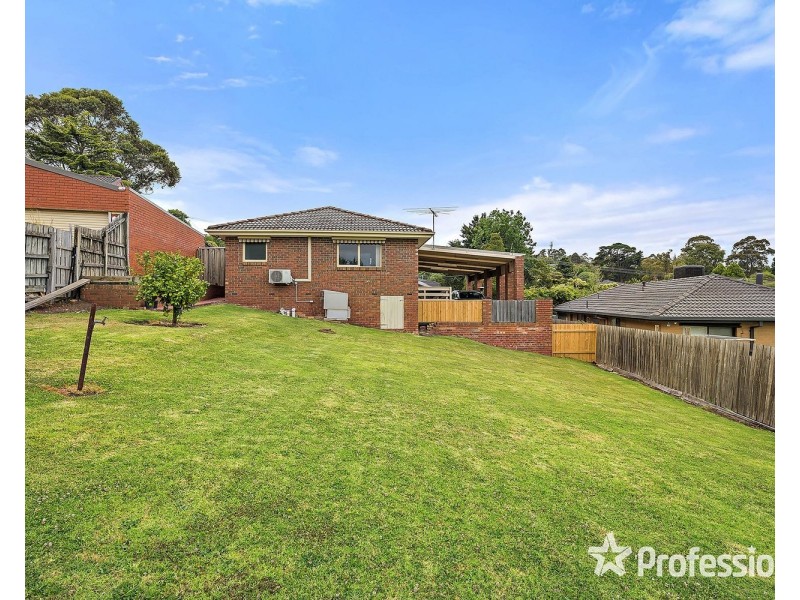 6 Chirnside Drive, Chirnside Park VIC 3116