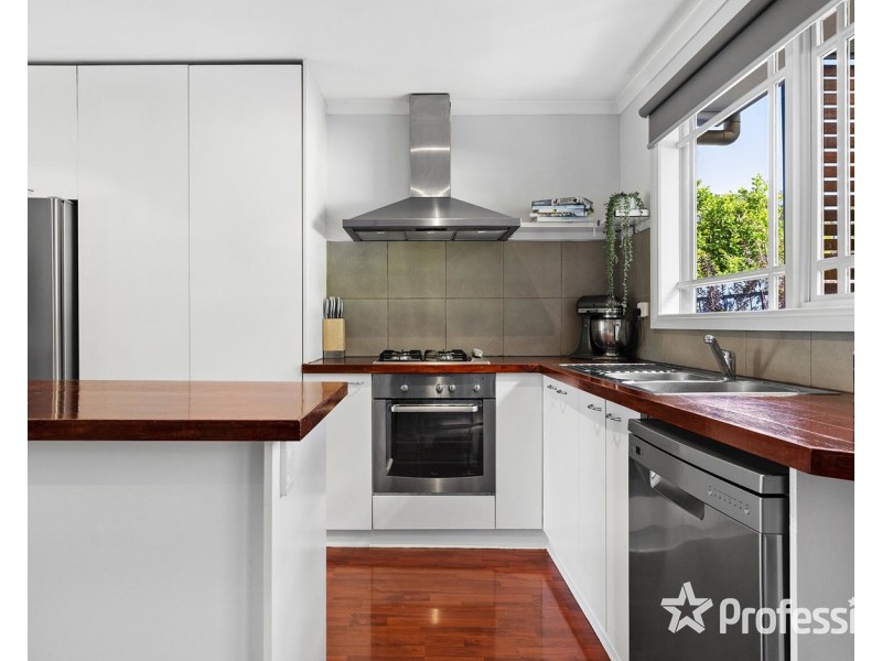 27 David Road, Lilydale VIC 3140