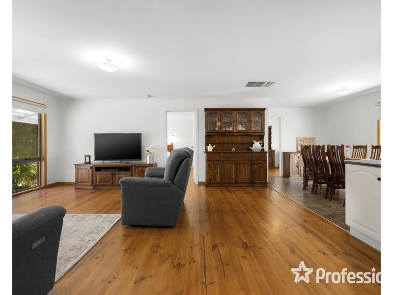 36 Juliet Avenue, Healesville VIC 3777