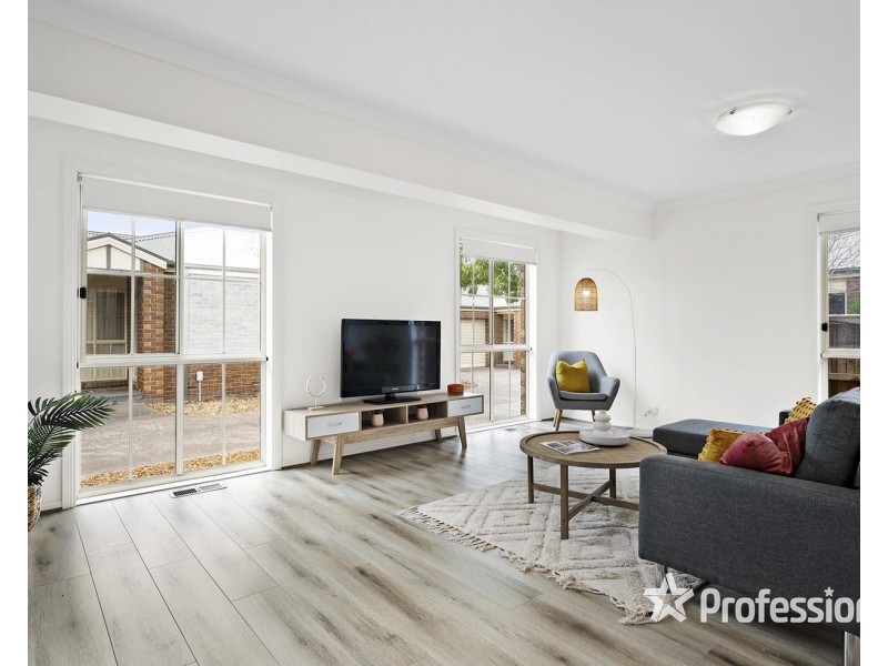 4/59 Old Melbourne Road, Chirnside Park VIC 3116