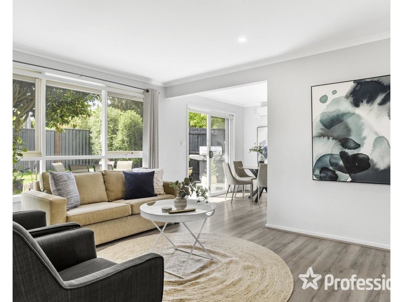 15 Balmoral Street, Kilsyth VIC 3137