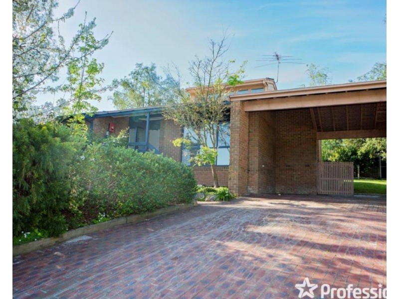 15 Graneby Rise, Mount Evelyn VIC 3796