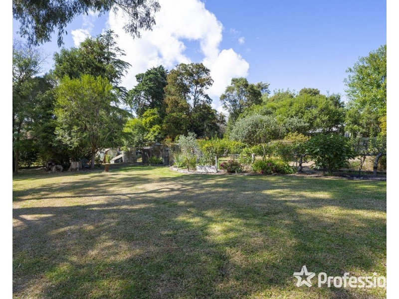 1A Centre Grove, Healesville VIC 3777