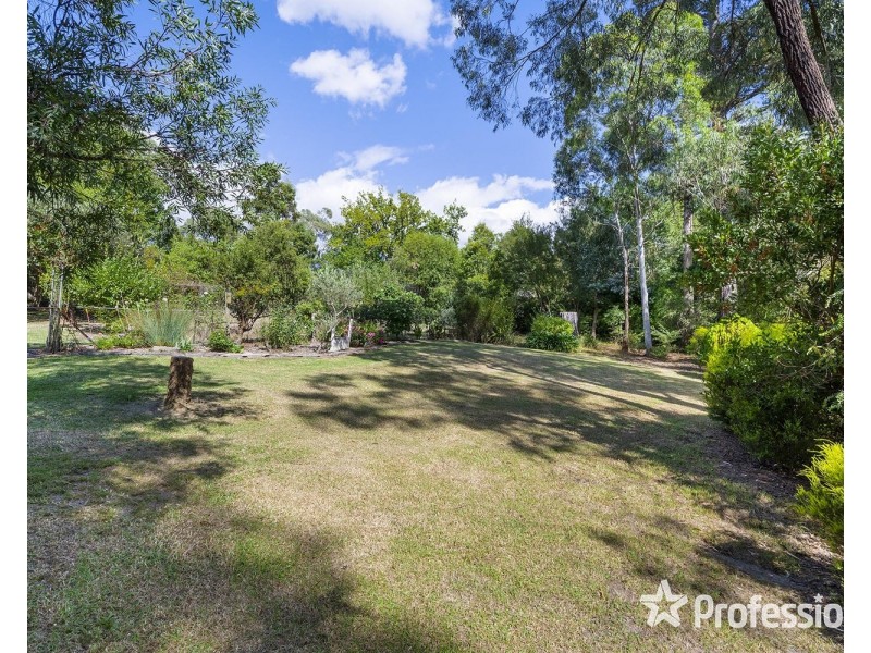 1A Centre Grove, Healesville VIC 3777