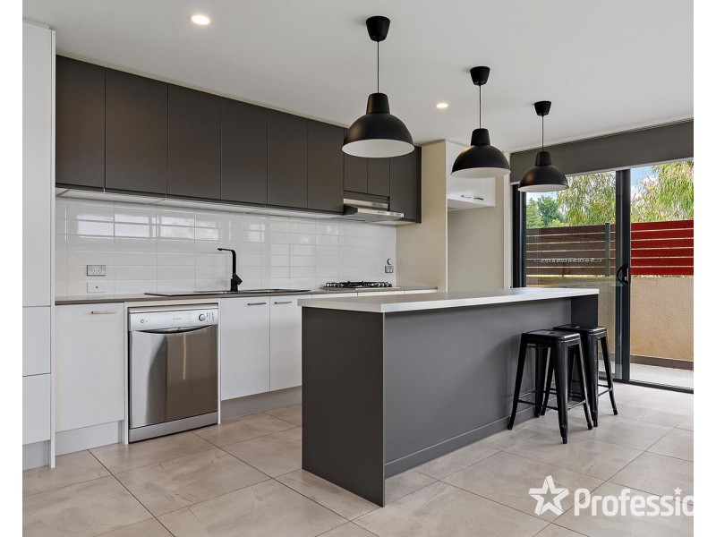 6 Alanah Close, Lilydale VIC 3140