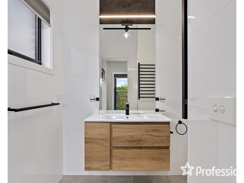 6 Alanah Close, Lilydale VIC 3140