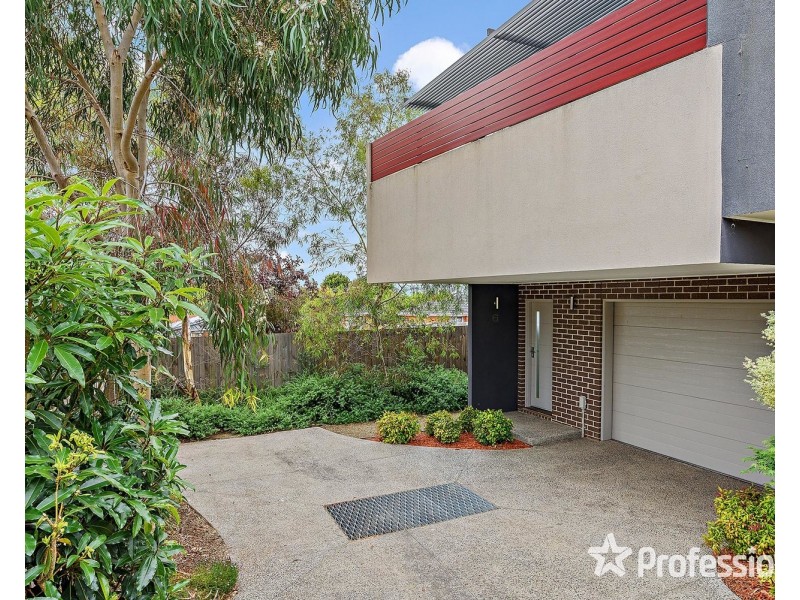 6 Alanah Close, Lilydale VIC 3140