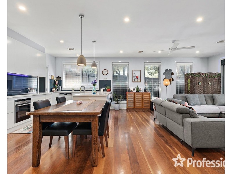 34 Daymar Drive, Mooroolbark VIC 3138