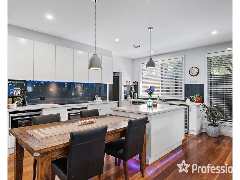 34 Daymar Drive, Mooroolbark VIC 3138