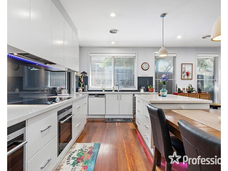 34 Daymar Drive, Mooroolbark VIC 3138